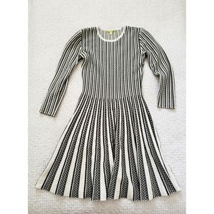 GIANNI BINI blk stripe compact knit fit & flare circle dress M